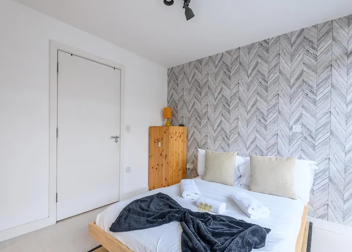 Appartement Stylish Retreat In The Heart Of - Pass The Keys *