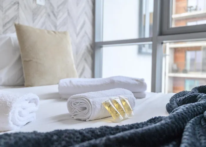 Stylish Retreat In The Heart Of - Pass The Keys Leeds (West Yorkshire)